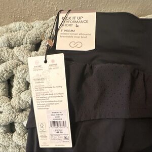 Kick It Up Performance Short - Black